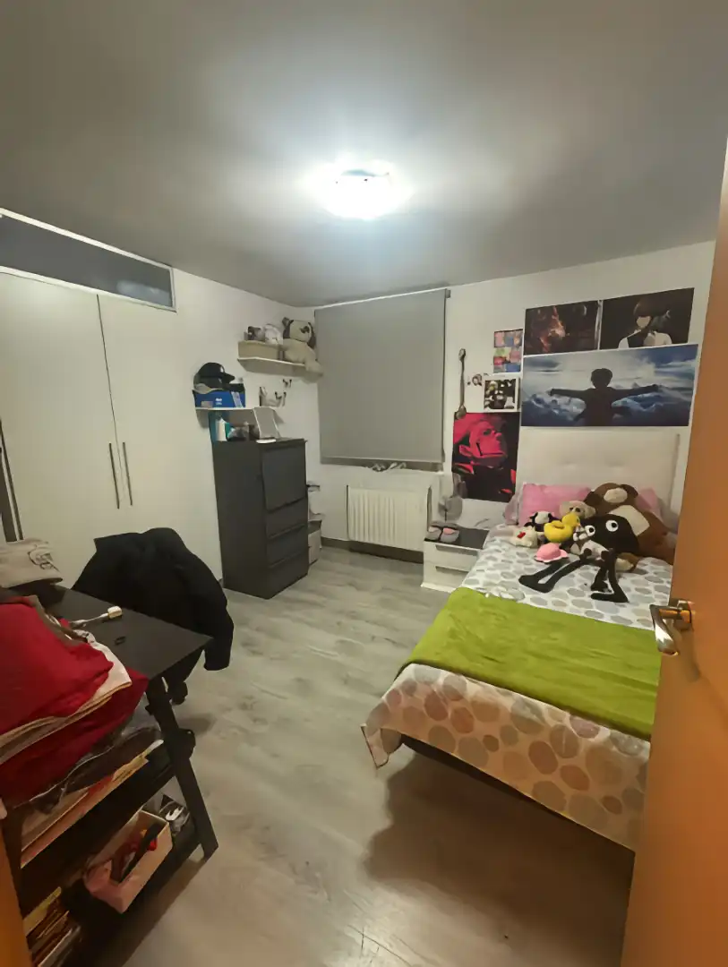 Schlafzimmer von Wohnung zum Verkauf in Vitoria - Gasteiz mit Heizung, Parkett und Abstellraum
