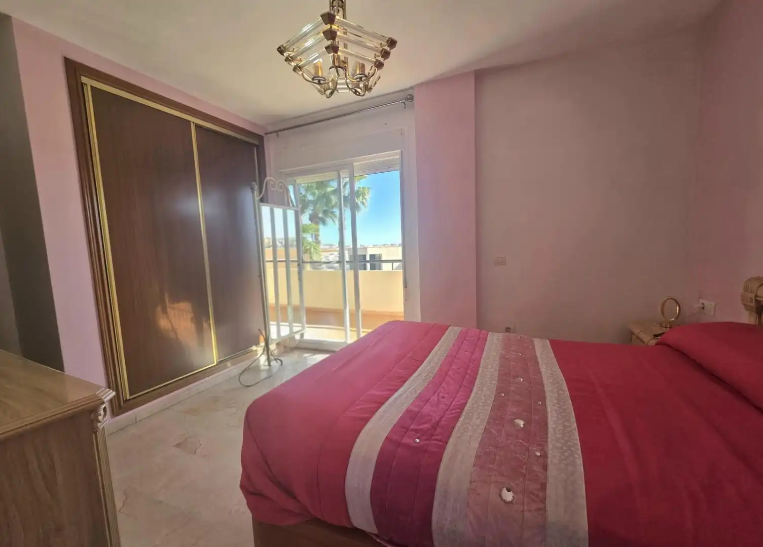Dormitori de Pis en venda en Mijas amb Aire condicionat, Jardí privat i Terrassa