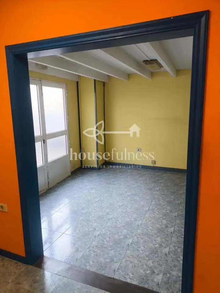 Habitación de Local en venta en Ferrol