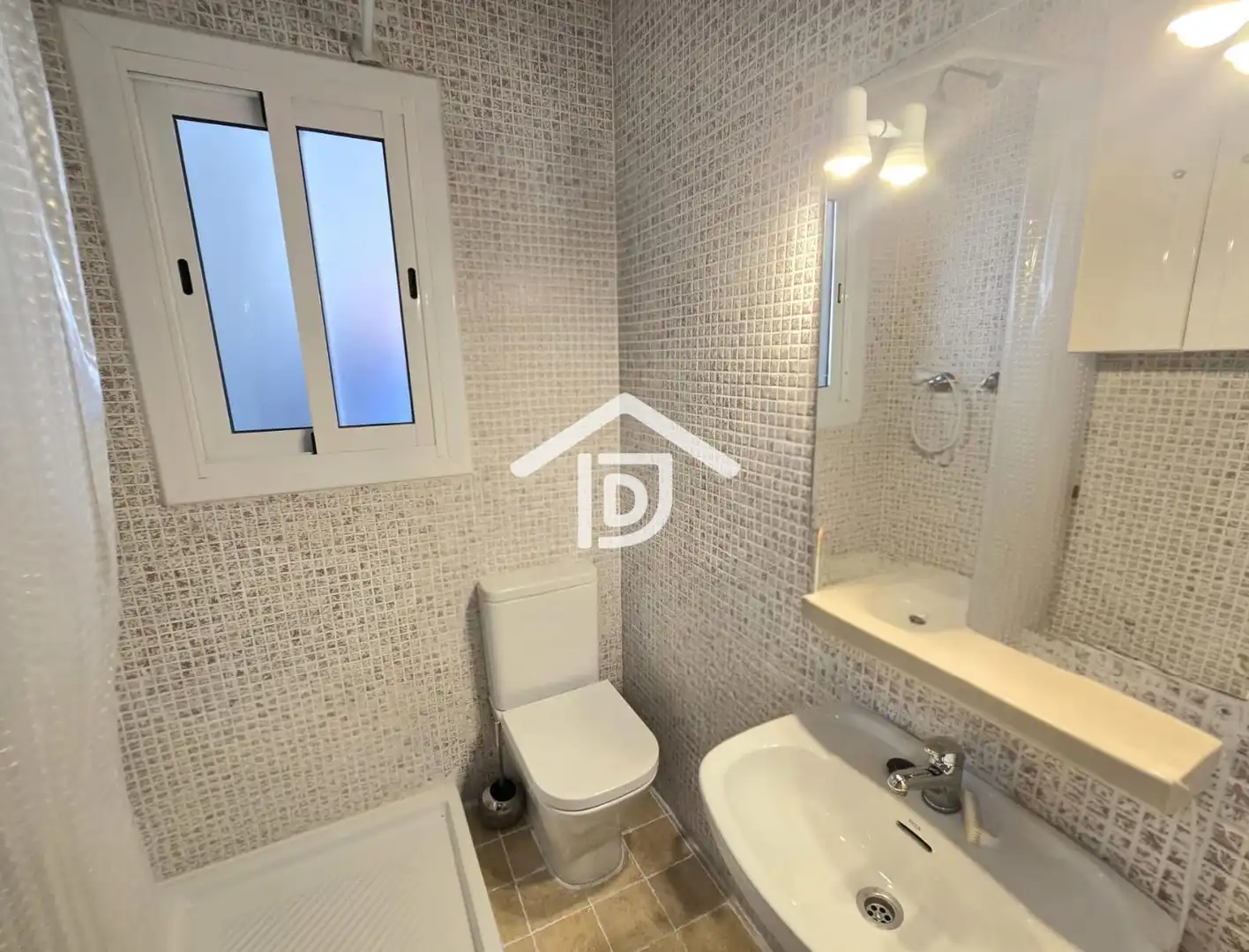 Baño de Piso en venta en Valencia con Aire acondicionado, Calefacción y Parquet