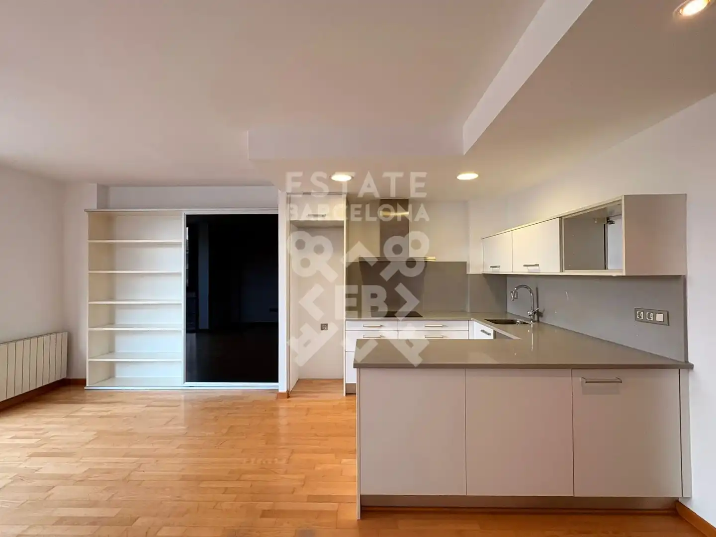 Cocina de Piso en venta en Girona con Calefacción y Balcón