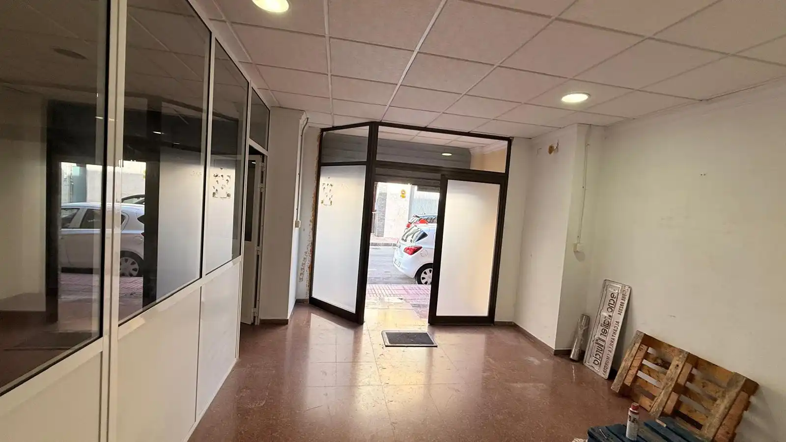 Local comercial de lloguer a Calle Jacinto Benavente, imagen 4