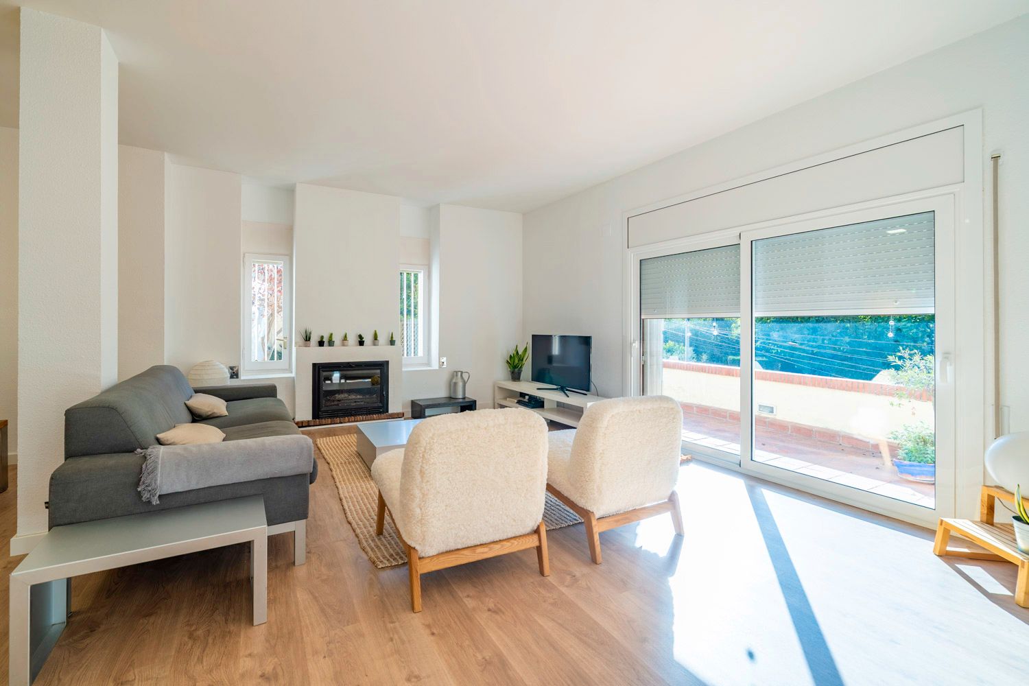 Sala d'estar de Casa o xalet en venda en Tiana amb Calefacció, Jardí privat i Parquet