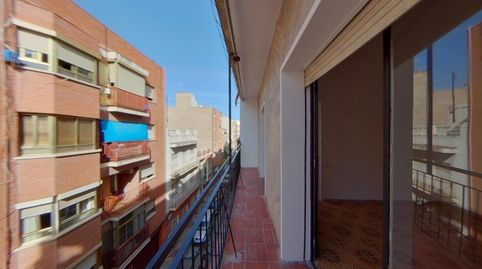 Foto 2 de Piso en venta en Calle Alvarez Quintero, 23, El Carmen, Murcia Capital