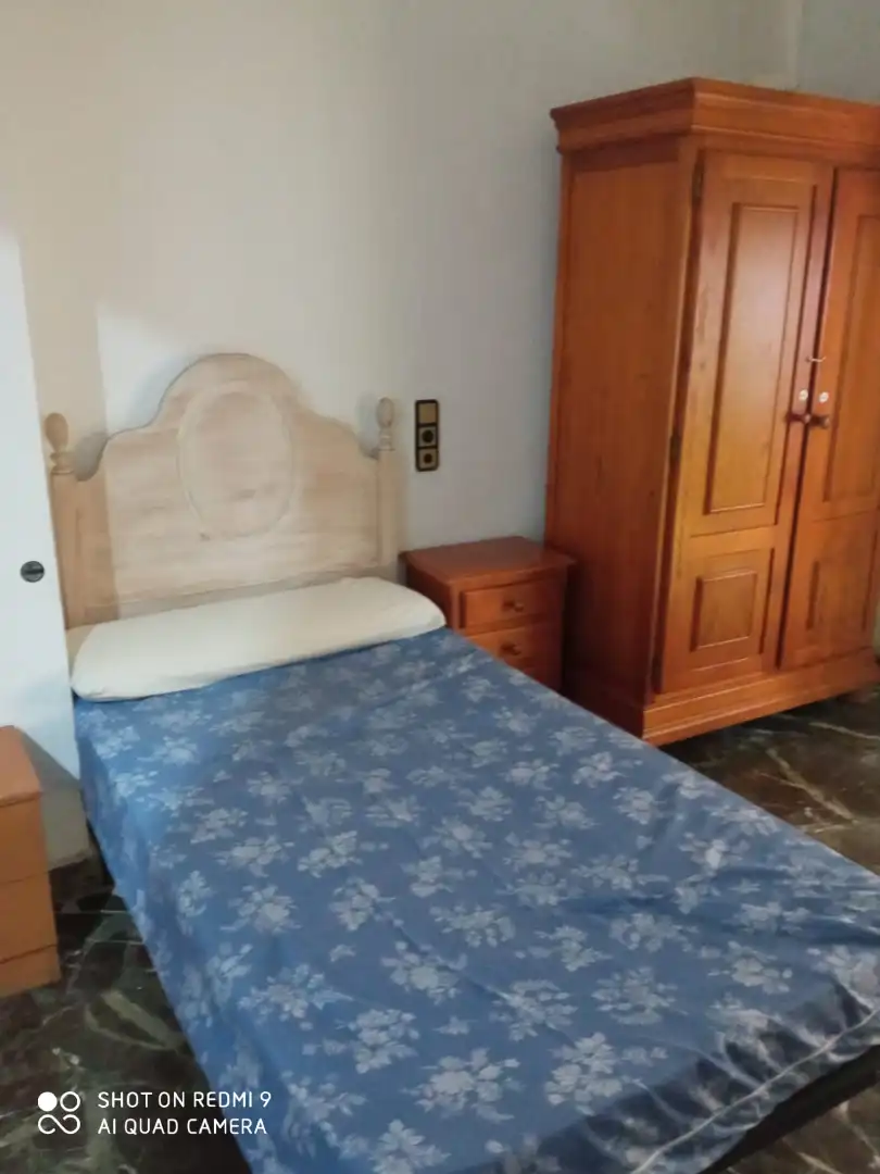 Bedroom of Flat for rent in Granada  with Heating, Terrace and Furnished