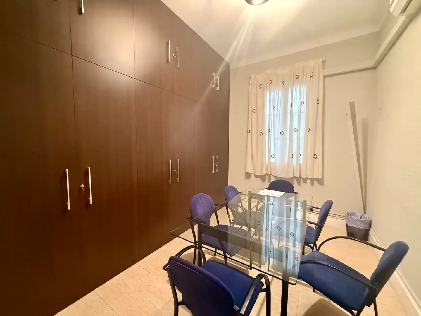 Comedor de Piso en venta en Barcelona con Balcón