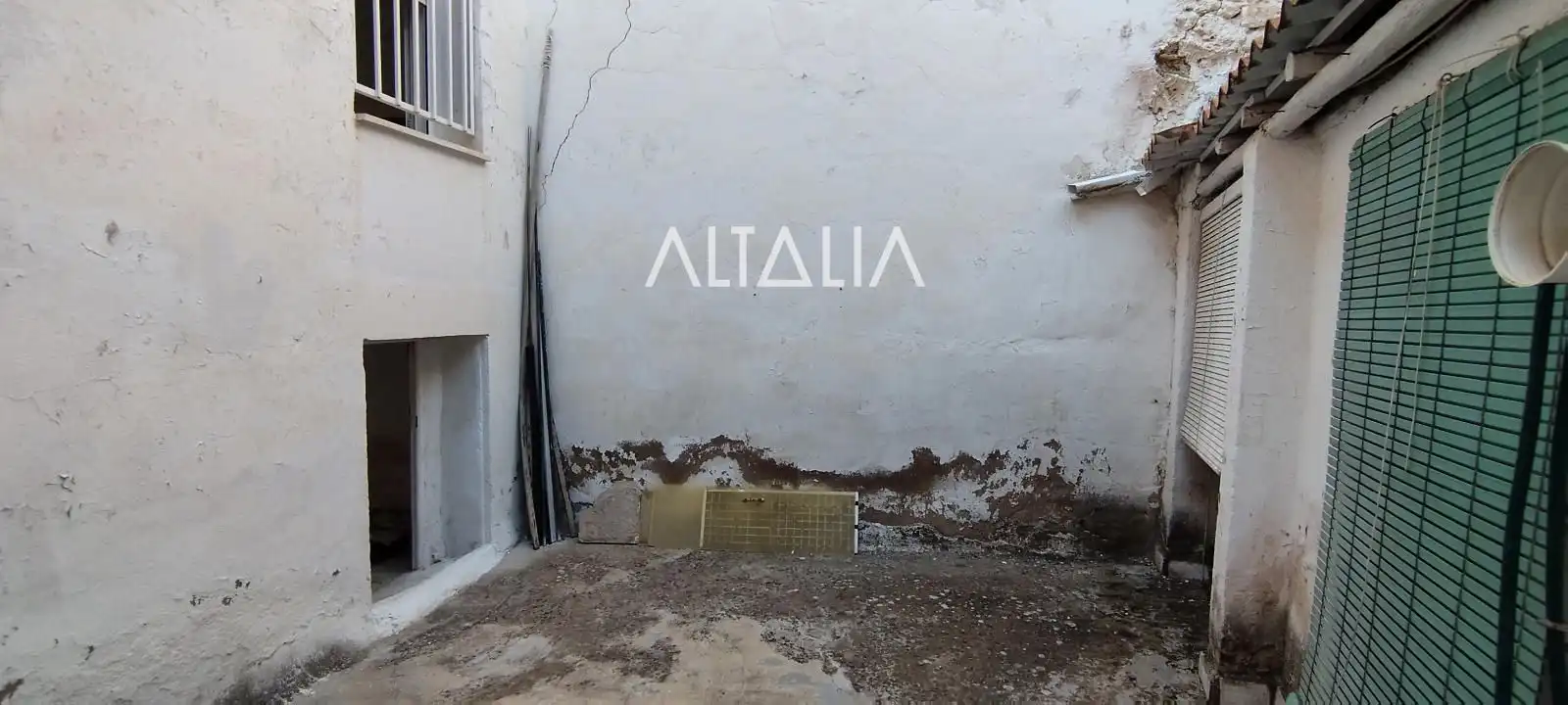 Vista exterior de Casa o xalet en venda en Cuenca amb Calefacció, Jardí privat i Balcó