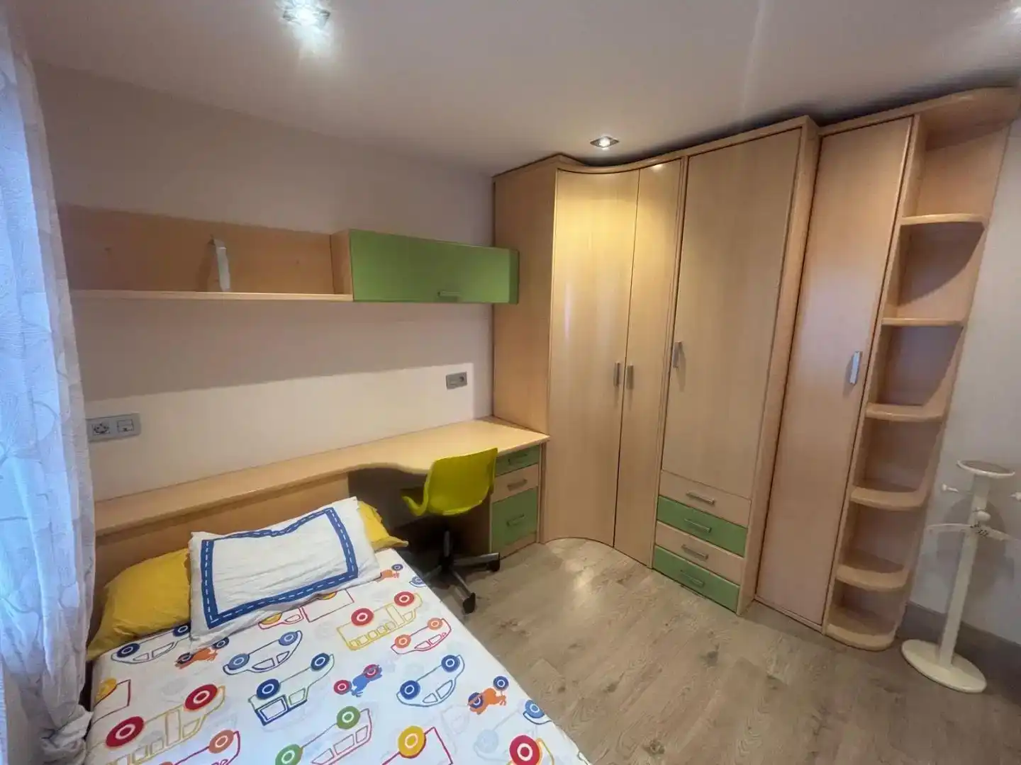 Bedroom of Flat for rent in Gijón 