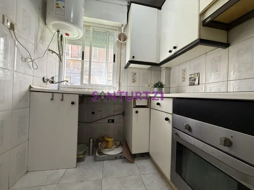 Cocina de Piso en venta en Santurtzi  con Amueblado