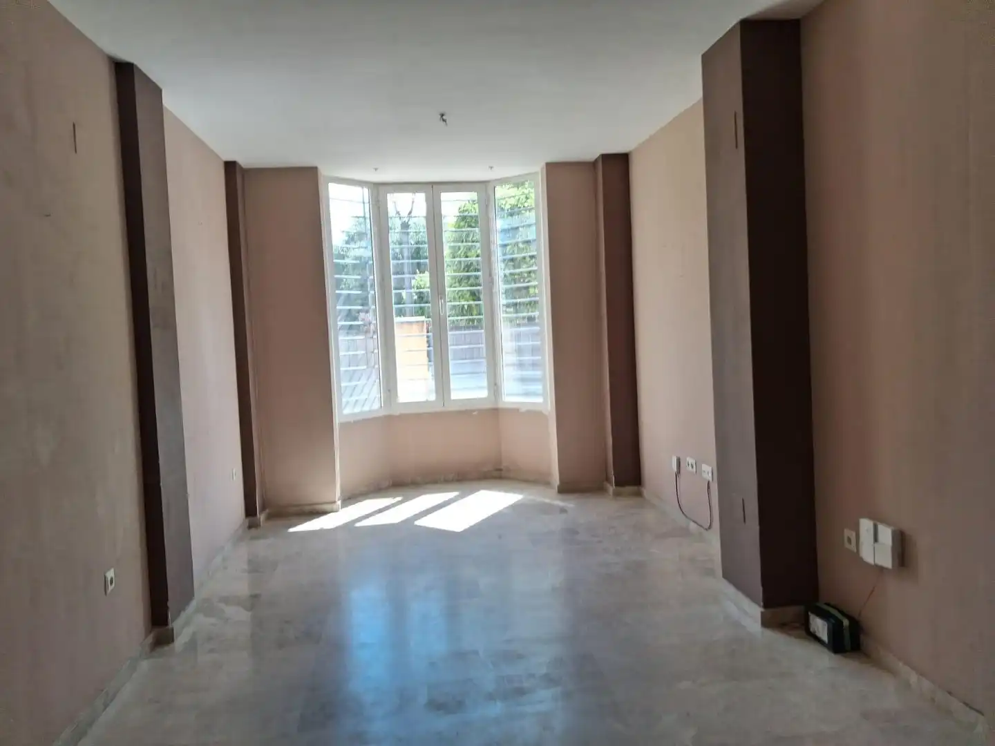 Living room of Detached homes for sale in Castilleja de la Cuesta  with Air Conditioner and Terrace