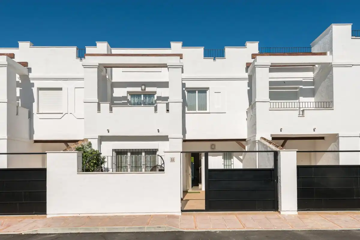 Detached homes for rent in Urbanizacion ALAMEDA-NARANJOS MARBELLA, La Dama de Noche - La Alzambra