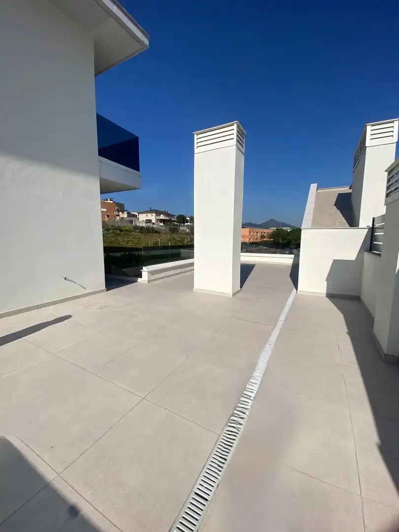 Terrasse von Maisonette zum Verkauf in Sant Boi de Llobregat mit Klimaanlage, Heizung und Terrasse