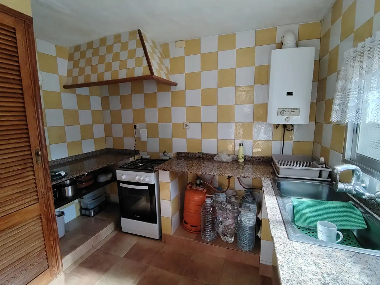 Cuina de Casa o xalet en venda en Torrent amb Aire condicionat, Jardí privat i Terrassa