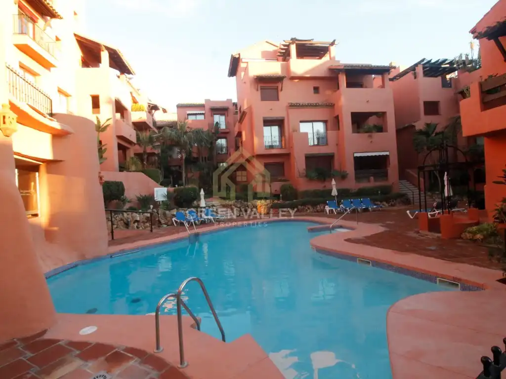 Außenansicht von Wohnung zum Verkauf in Marbella mit Klimaanlage, Privatgarten und Terrasse