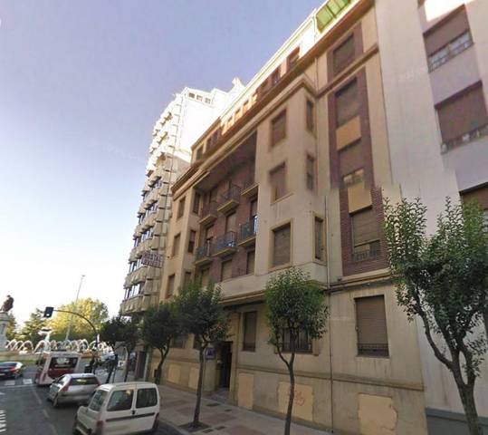 Edificio en Venta en Avenida ROMA, 26 en Centro Ciudad