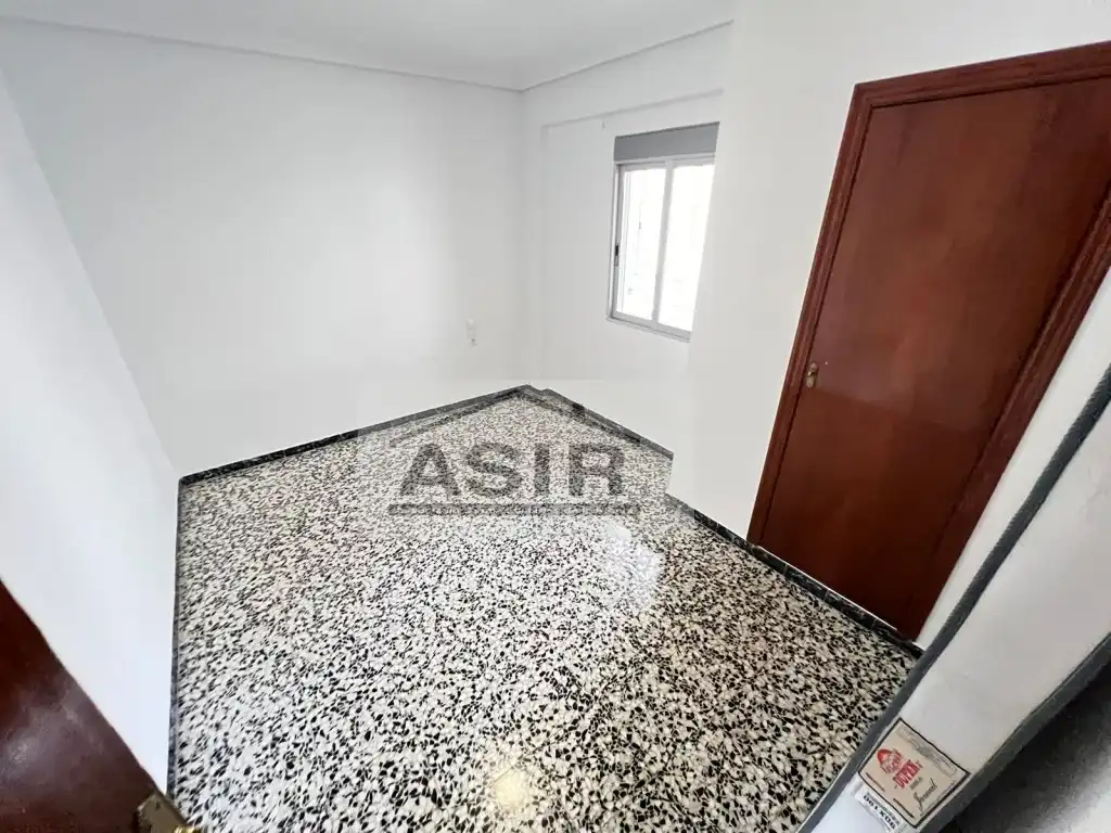 Flat for rent in Calle Doctor Ferran, Albuixarres