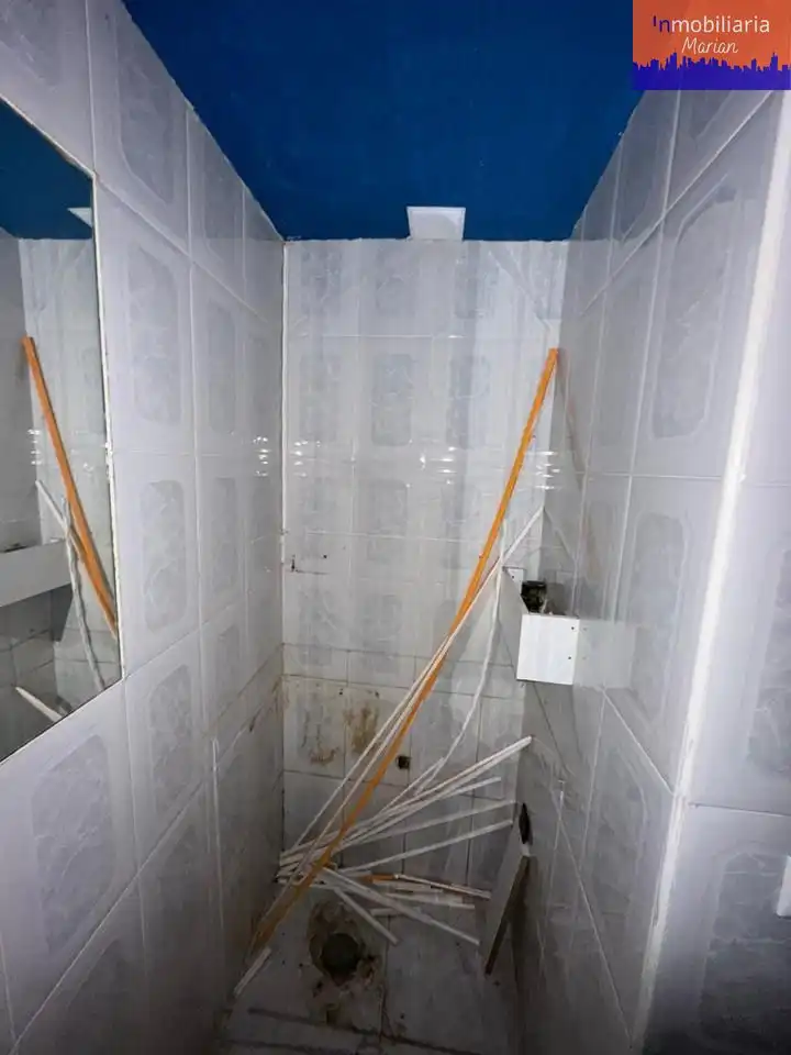 Baño de Local en venta en Aranda de Duero