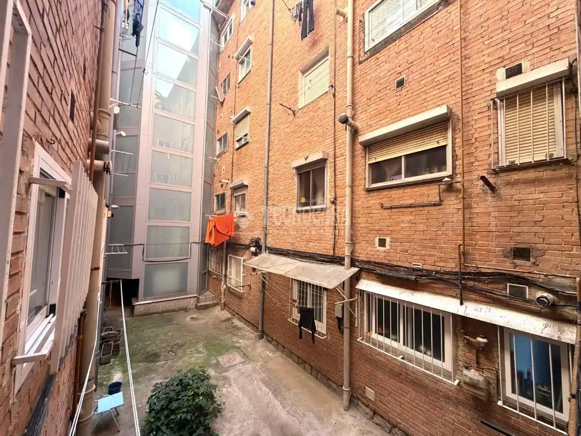 Vista exterior de Piso en venta en Madrid