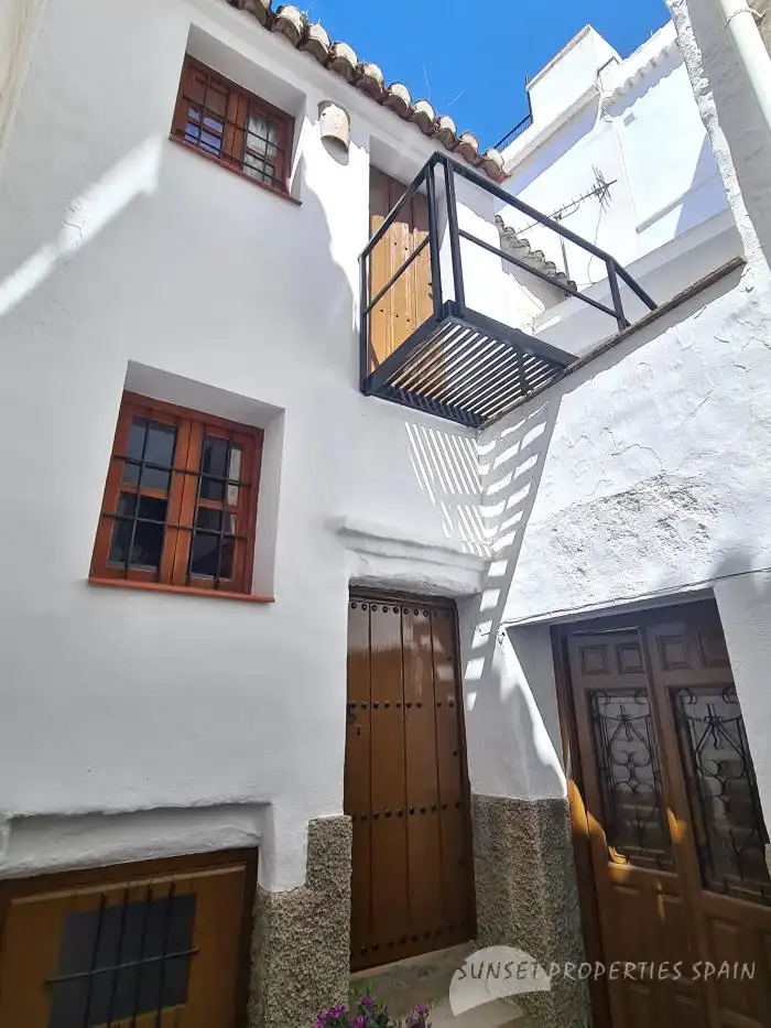 Exterior view of Houses for sale in Cómpeta  with Furnished