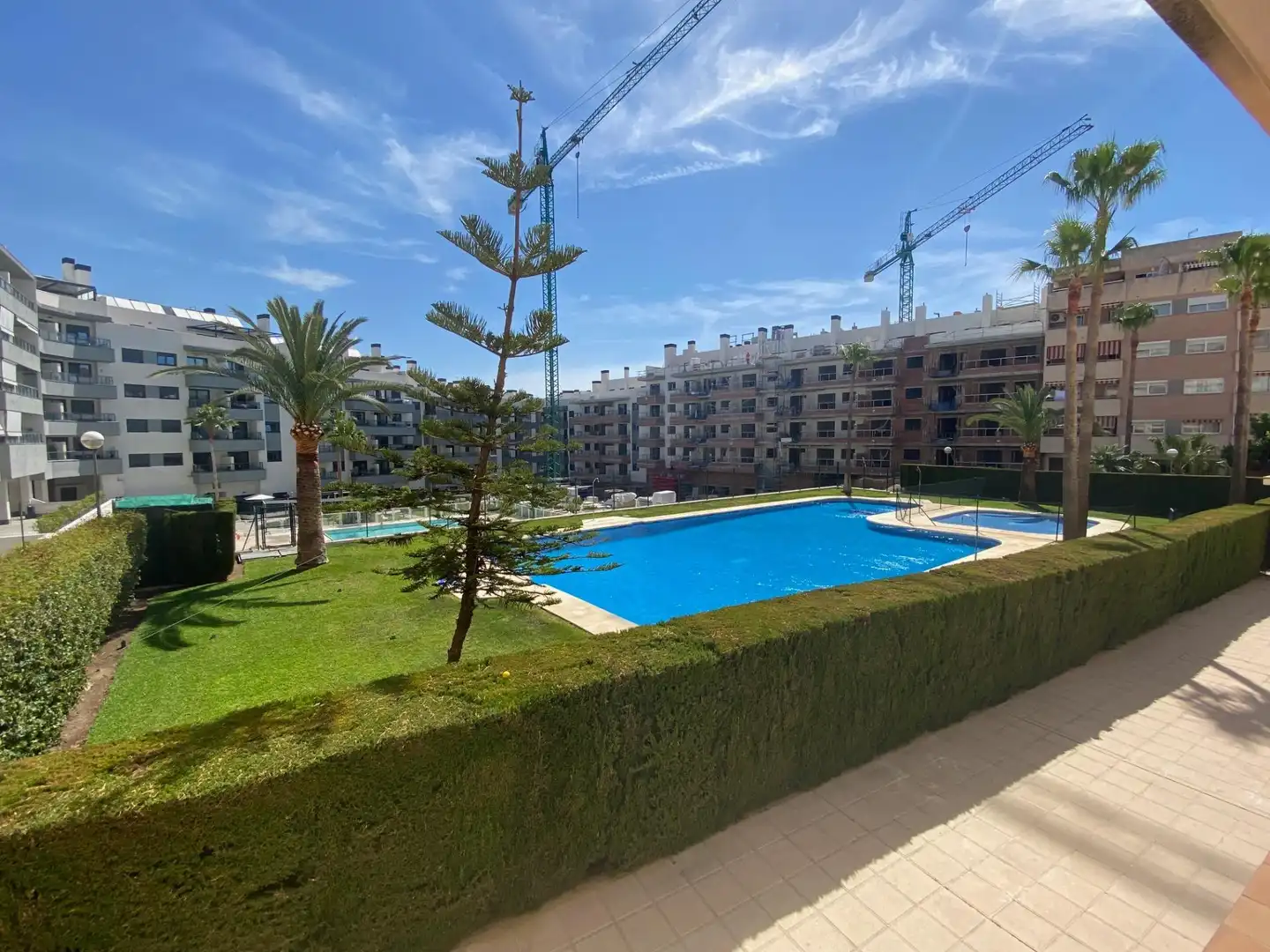 Piscina de Pis en venda en Mijas amb Jardí privat, Terrassa i Piscina comunitària