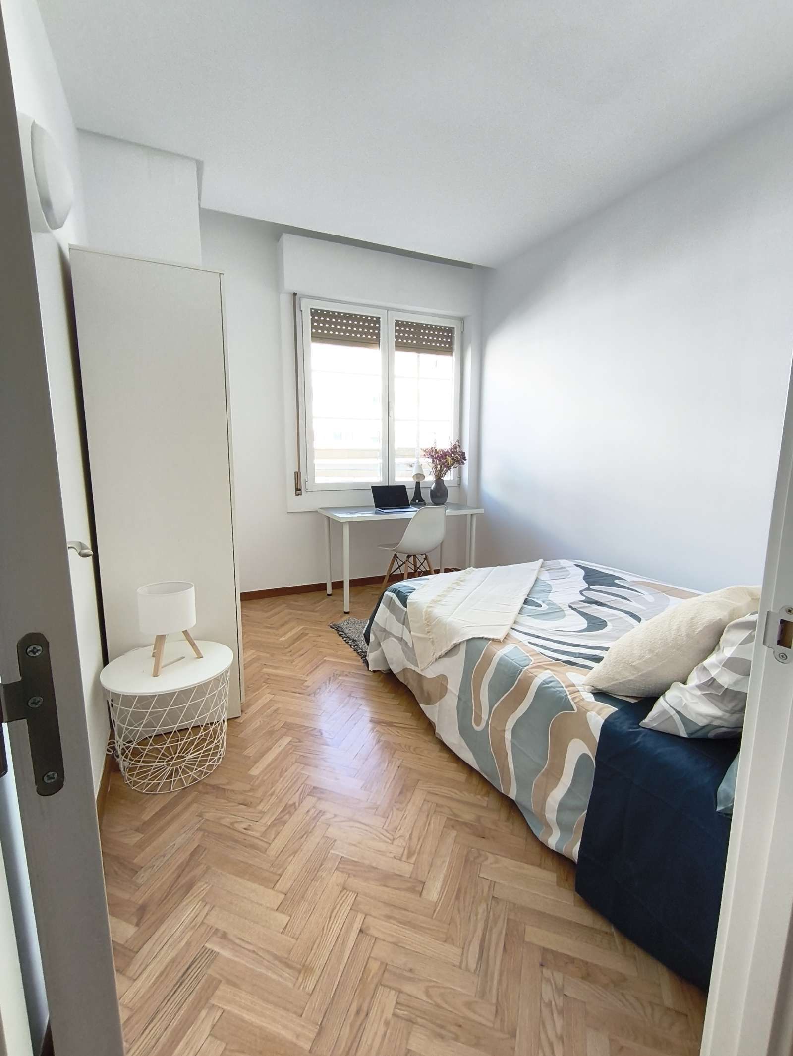 Bedroom of Flat to share in  Madrid Capital  with Air Conditioner, Heating and Terrace