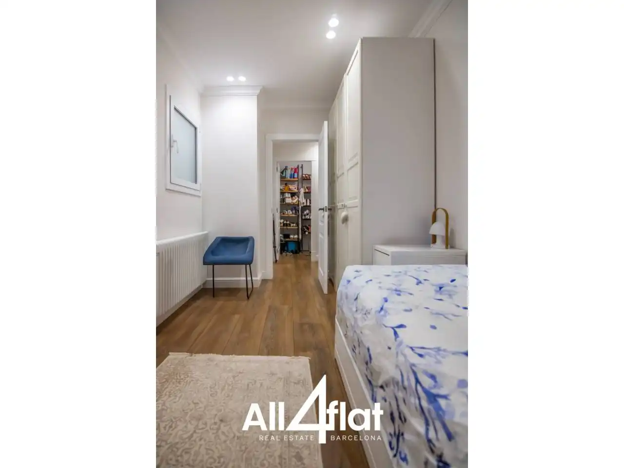 Bedroom of Flat for sale in Barcelona  with Air Conditioner, Heating and Parquet flooring