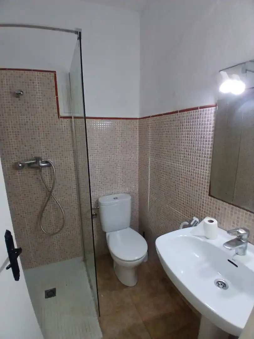 Baño de Finca rústica de alquiler en Alcanar con Jardín privado, Terraza y Piscina