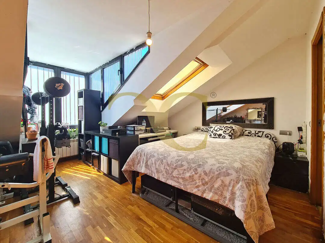 Habitación de Casa adosada en venta en Gijón  con Calefacción, Jardín privado y Terraza