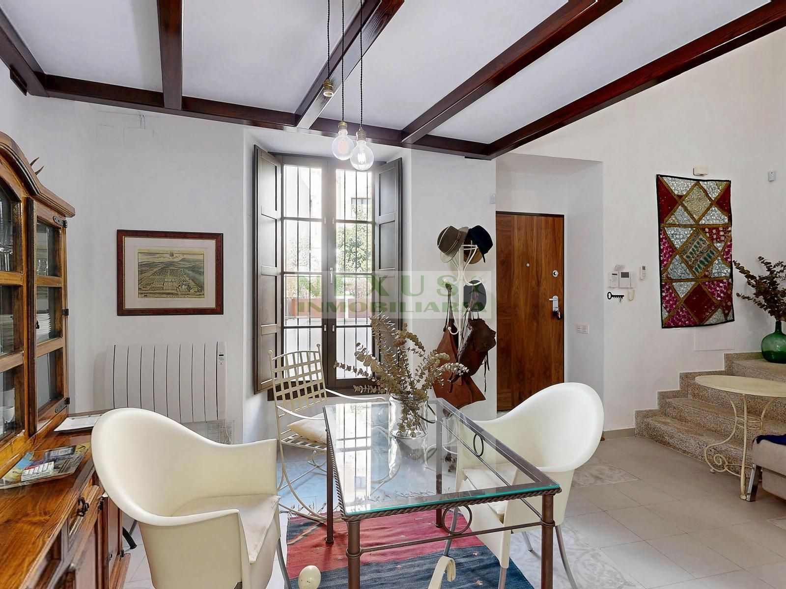 Sala de estar de Apartamento de alquiler en Cáceres Capital con Calefacción y Amueblado