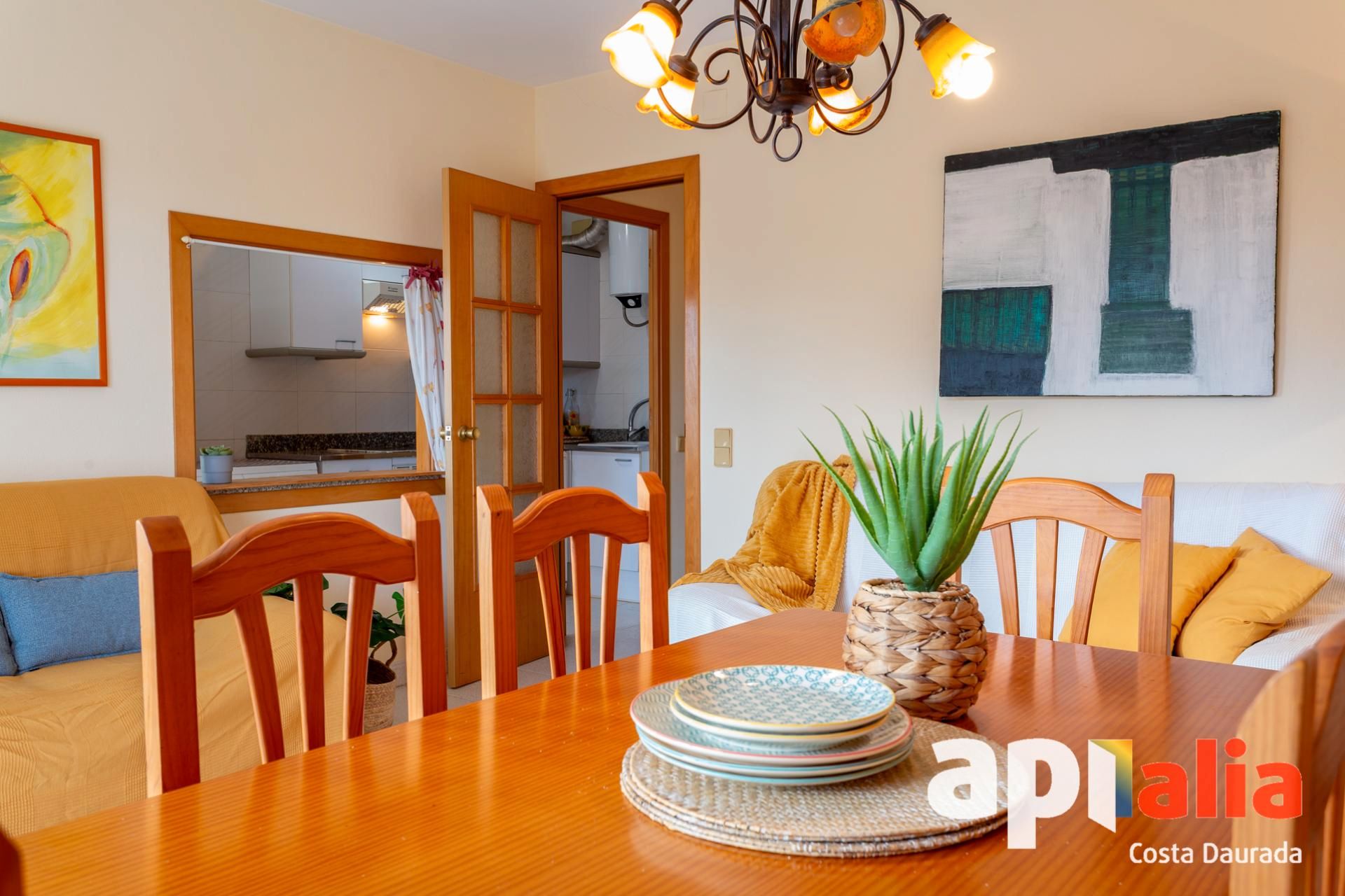 Menjador de Pis en venda en Salou amb Calefacció, Terrassa i Forn