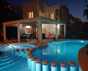 Piscina de Casa o xalet en venda en La Manga del Mar Menor amb Aire condicionat, Calefacció i Jardí privat