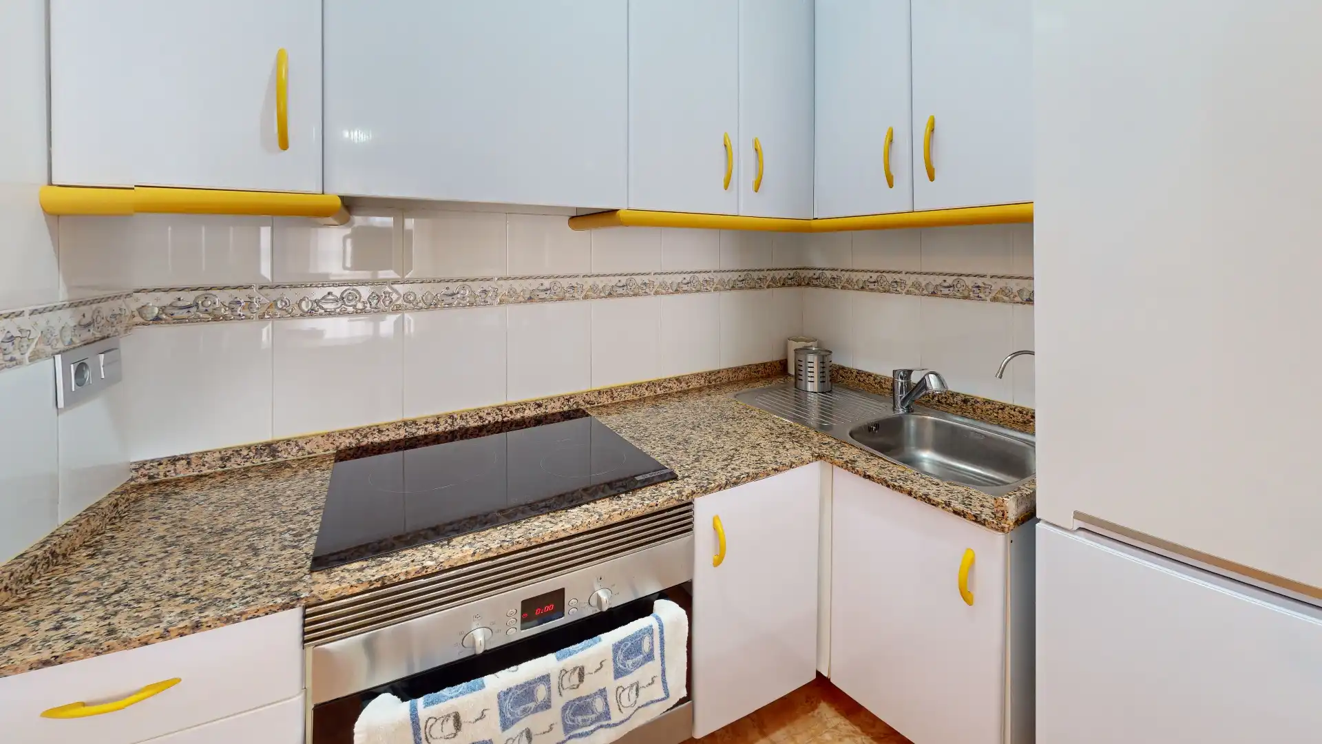 Kitchen of Flat for sale in Torrevieja  with Air Conditioner, Terrace and Furnished
