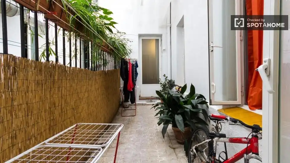 Room in Universidad - Malasaña
