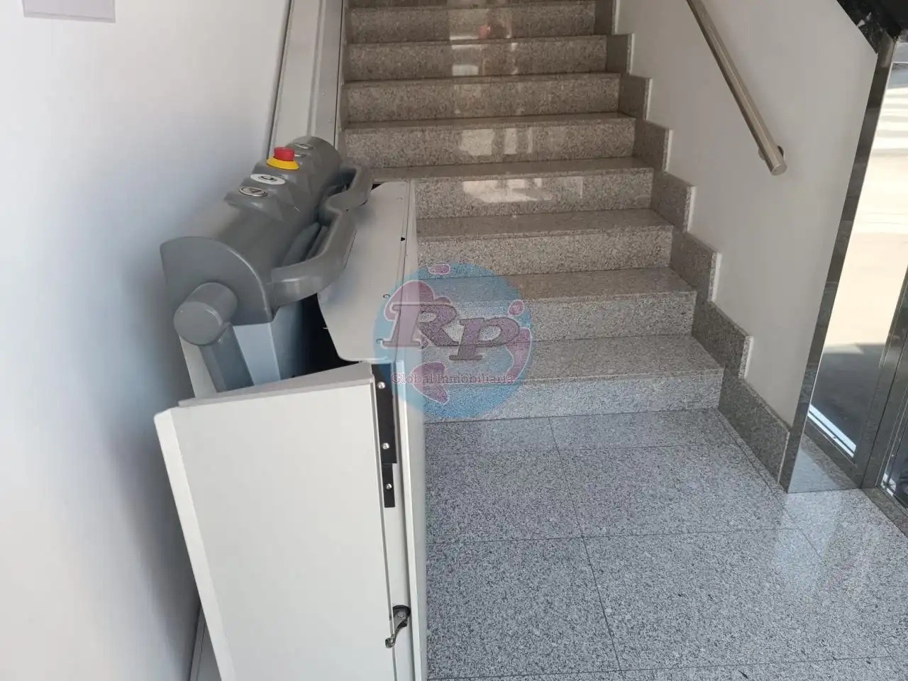 Apartament en venda en León Capital  amb Parquet i Terrassa