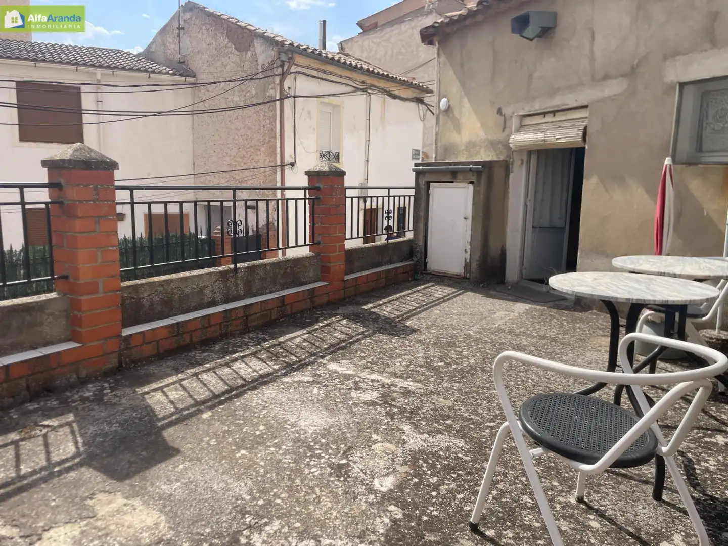 Terrace of Houses for sale in Roa  with Heating, Storage room and Furnished