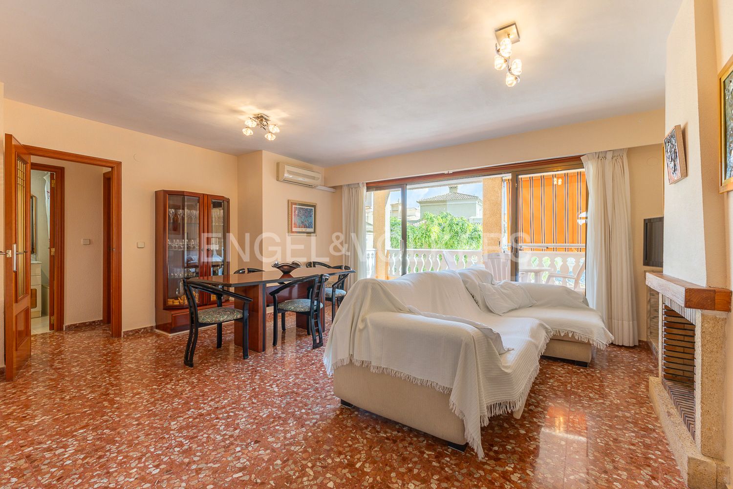 Vista exterior de Apartament en venda en Sueca amb Aire condicionat, Calefacció i Jardí privat