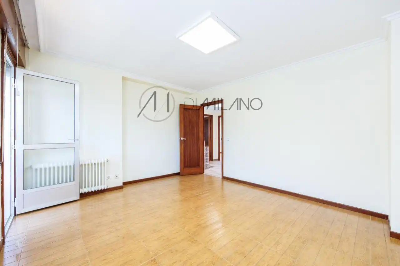 Habitación de Casa o chalet en venta en Vigo  con Calefacción, Jardín privado y Parquet
