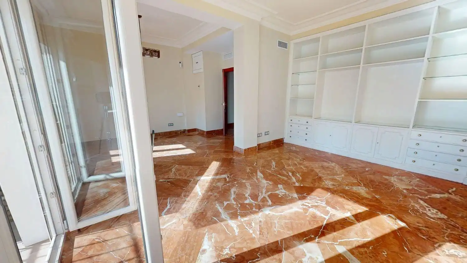 Flat for rent in Sevilla  with Air Conditioner, Heating and Terrace