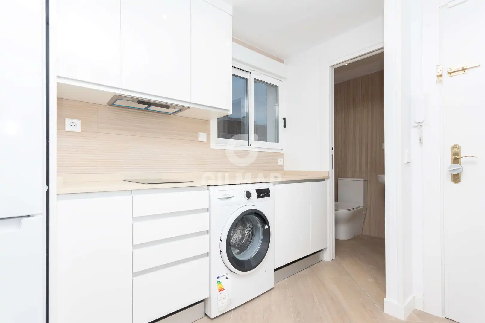 Cocina de Piso en venta en Madrid con Calefacción y Balcón