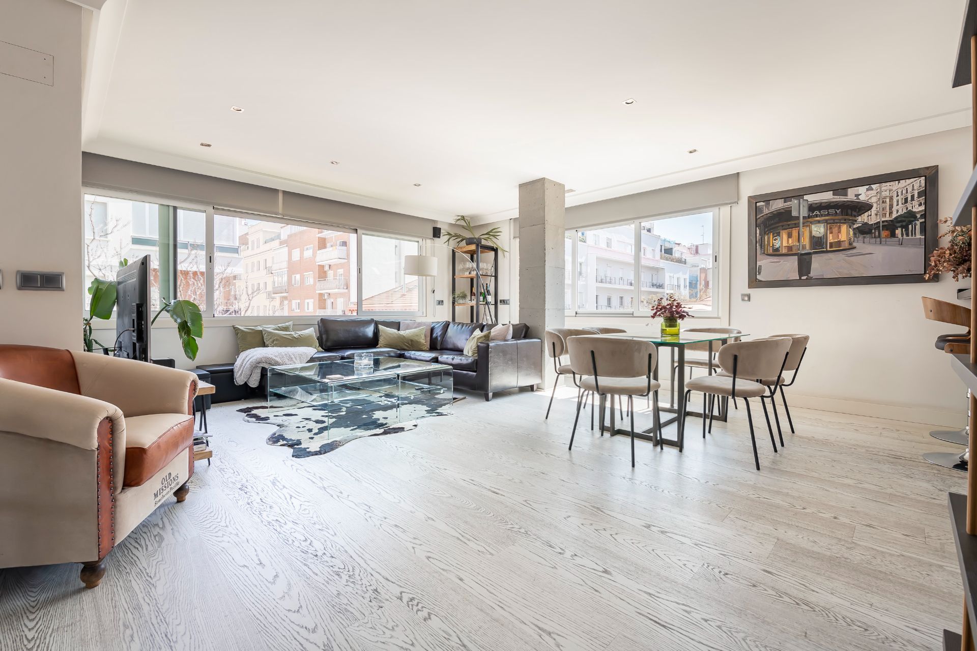 Living room of Flat for sale in  Madrid Capital  with Air Conditioner and Heating