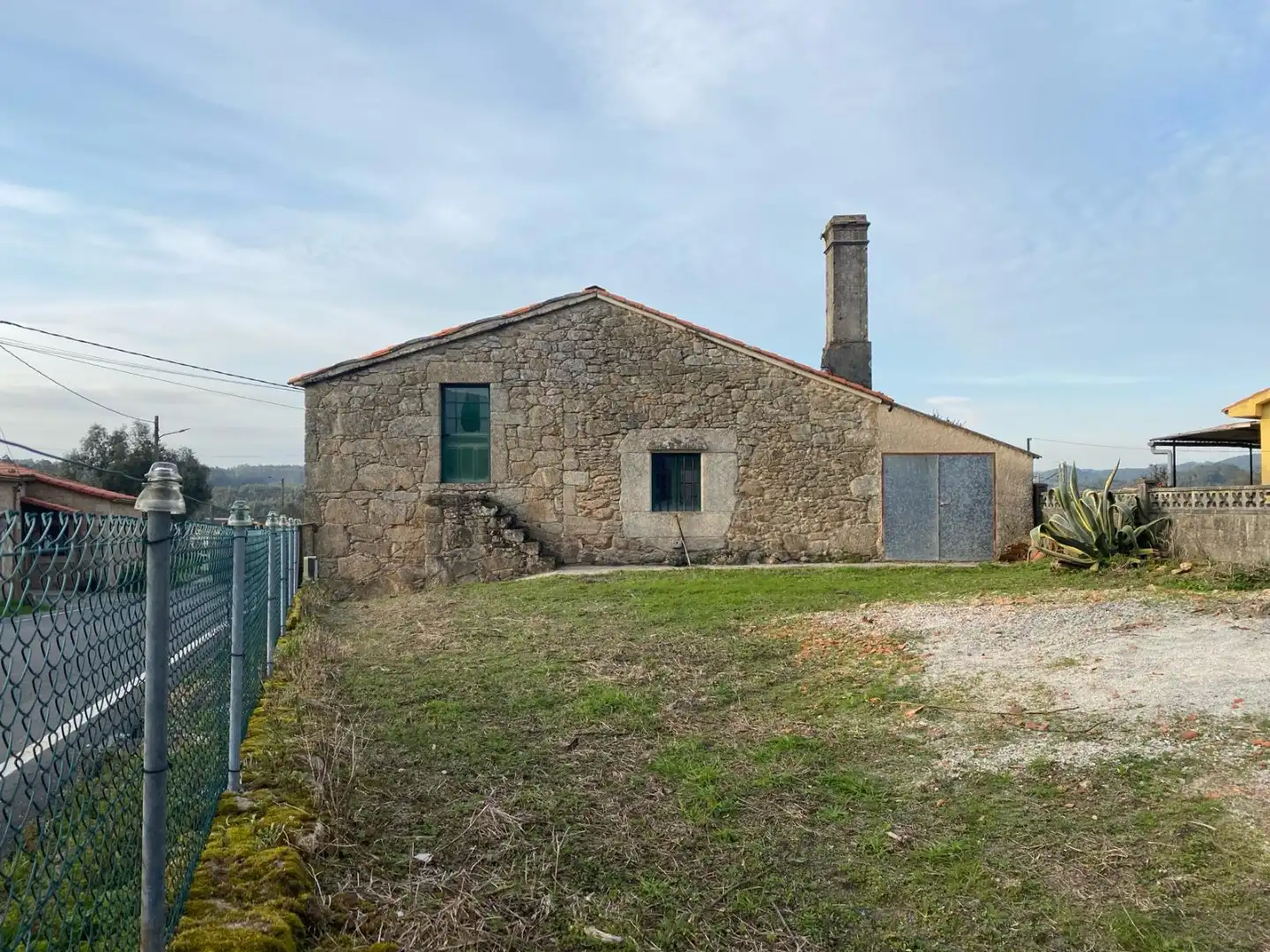 Vista exterior de Casa o xalet en venda en Coirós amb Jardí privat