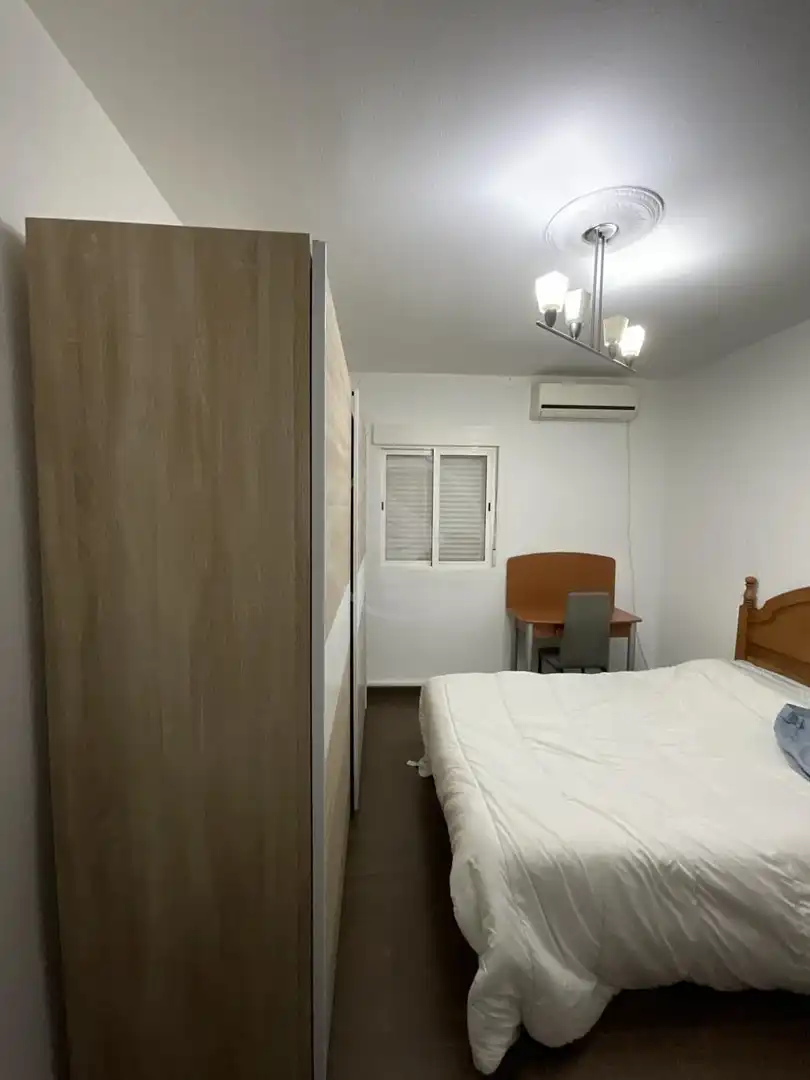 Dormitori de Pis en venda en Linares amb Aire condicionat i Terrassa