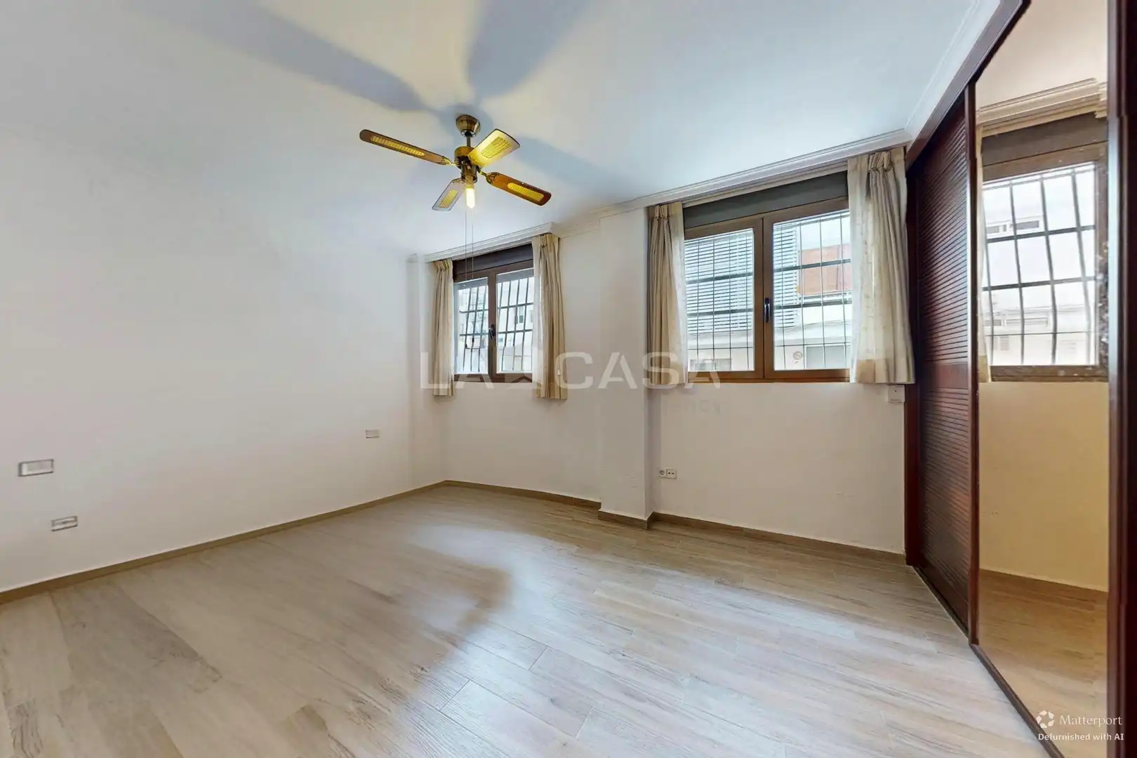 Piso en venta en Valencia con Terraza