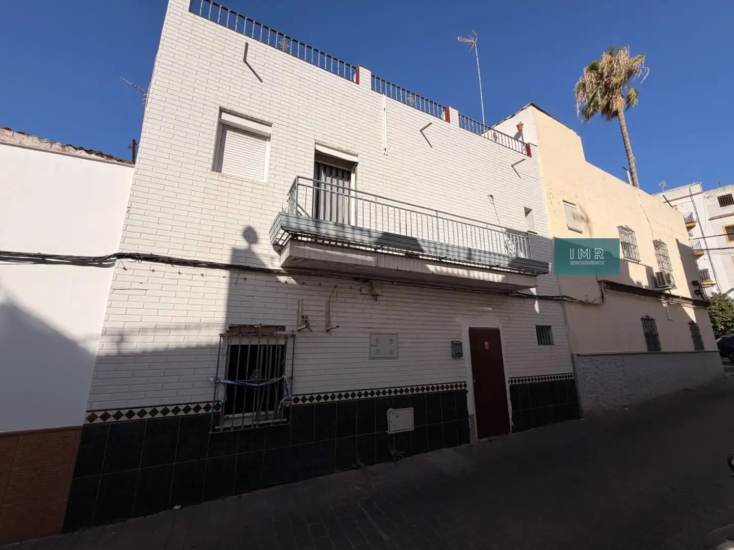 Vista exterior de Casa o xalet en venda en Sevilla amb Terrassa
