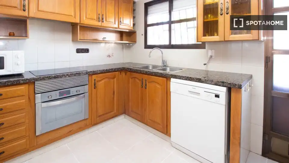 Kitchen of Flat for rent in Sueca  with Air Conditioner, Heating and Furnished