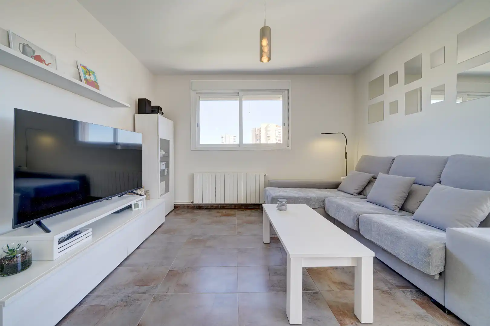 Wohnzimmer von Dachboden zum Verkauf in La Pobla de Farnals mit Klimaanlage, Heizung und Terrasse