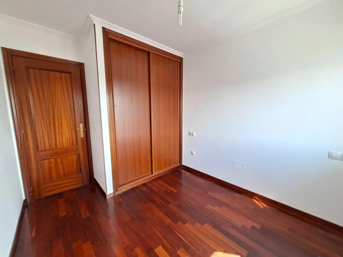 Schlafzimmer von Wohnungen zum Verkauf in Vilagarcía de Arousa mit Parkett