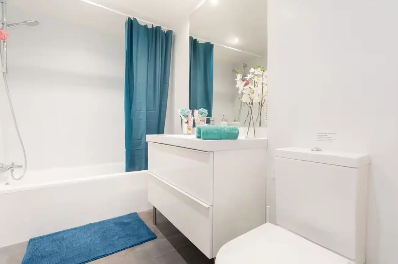 Bathroom of Apartments for rent in Cádiz  with Air Conditioner, Heating and Parquet flooring