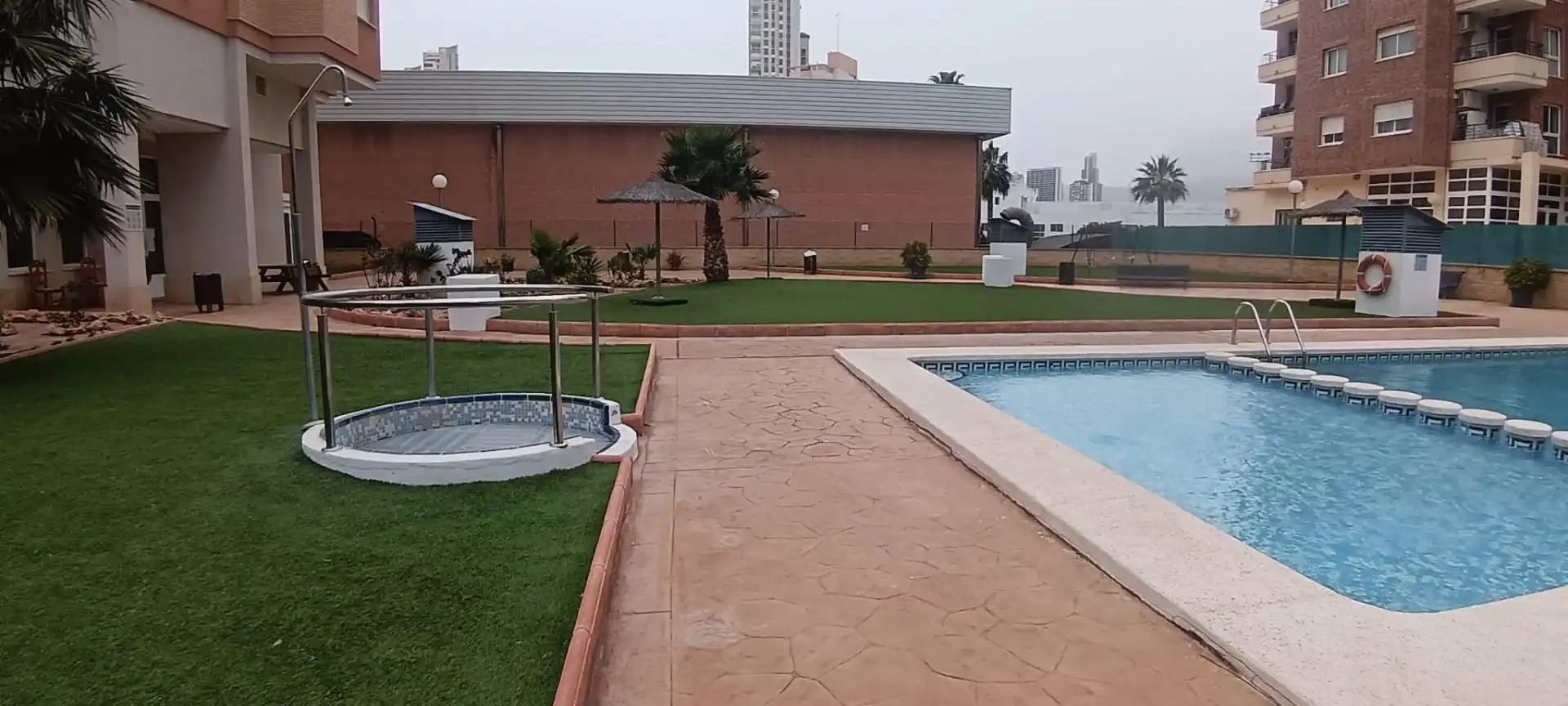 Piscina de Apartamento en venta en Benidorm con Aire acondicionado, Calefacción y Terraza