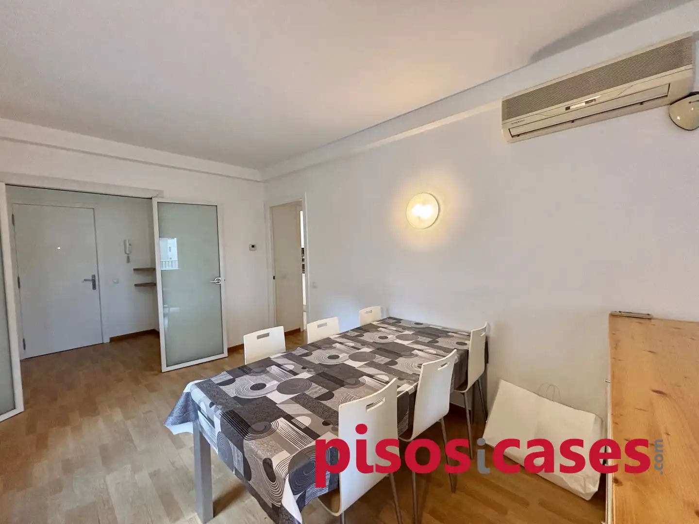 Comedor de Piso de alquiler en Vic con Calefacción, Horno y Balcón